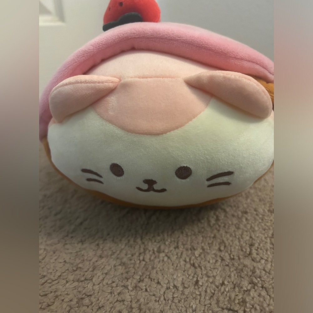 Strawberry Rollcake Kittiroll Medium Outfitz Plush